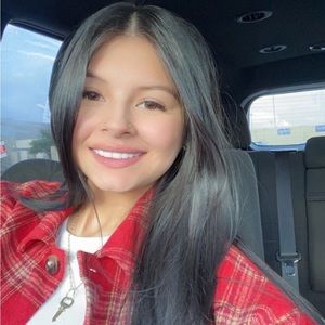 Meet your Posher, Itzaly